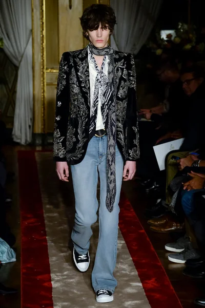 Look 31